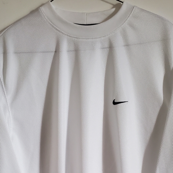 NIKE  T-SHIRT - Picture 4 of 10
